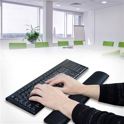 Ergonomic wrist pad for keyboard